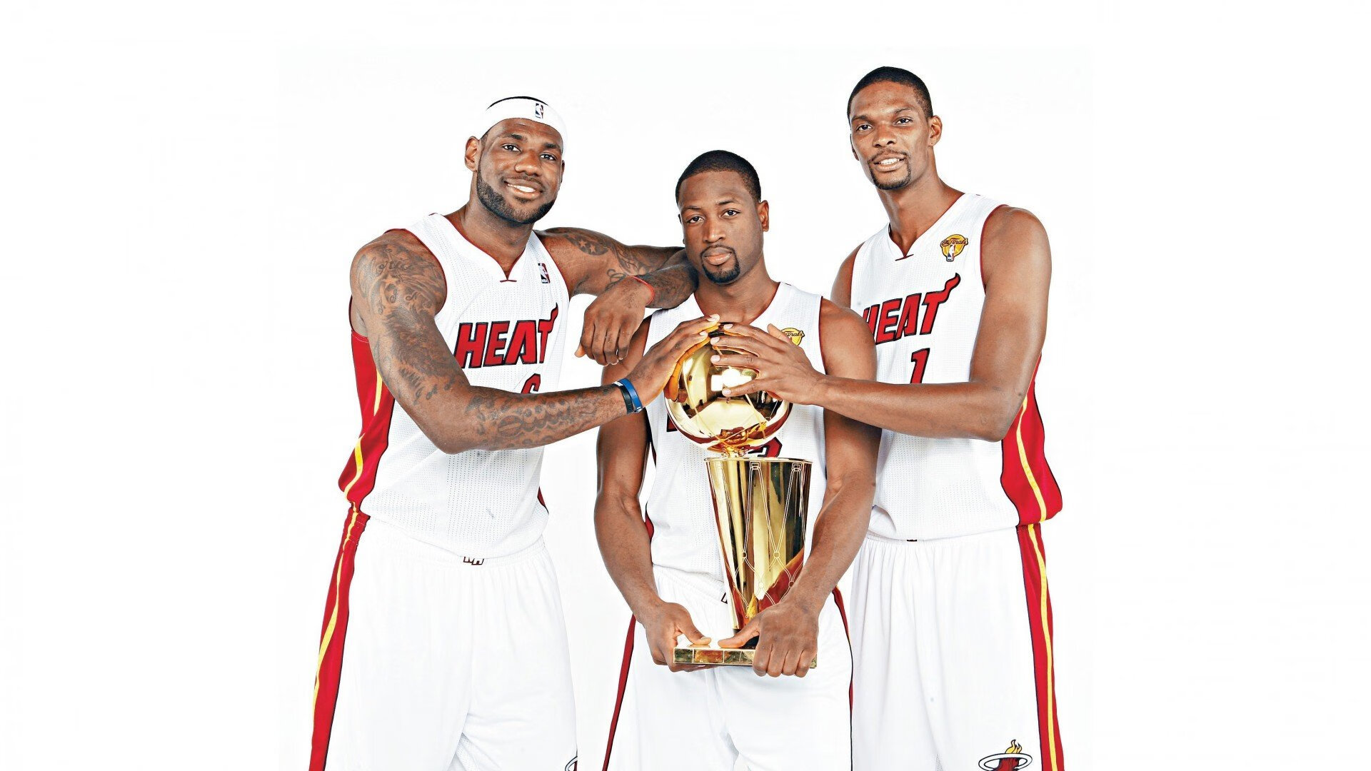 “武汉马拉松：谁能在这条赛道上破浪前行？”